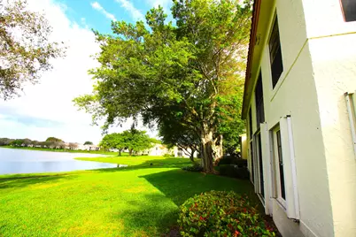 2900 Olivewood Terrace #203, Boca Raton, FL 33431 - Photo 4