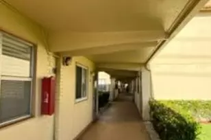 193 Saxony E, Delray Beach, FL 33446 - Photo 4