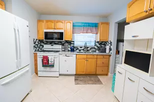 4386 Bamboo Dr, Palm Beach Gardens, FL 33410 - Photo 6