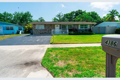 4386 Bamboo Drive, Palm Beach Gardens, FL 33410 - Photo 2