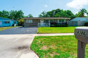 4386 Bamboo Dr, Palm Beach Gardens, FL 33410 - Photo 2