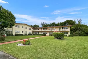 47 Camden B, West Palm Beach, FL 33417 - Photo 4