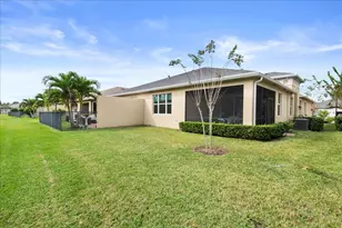 12842 SW Lake Fern Cir, Port Saint Lucie, FL 34987 - Photo 20