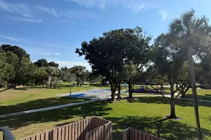 1210 12th Ct Ct, Palm Beach Gardens, FL 33410 - Photo 2