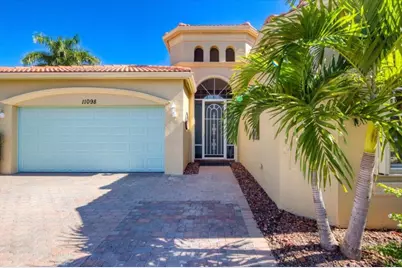 11098 SW Wyndham Way, Port Saint Lucie, FL 34987 - Photo 4