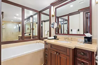 301 Australian Avenue #305, Palm Beach, FL 33480 - Photo 8