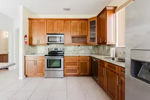 4015 Banyan Trails Dr, Pompano Beach, FL 33073 - Photo 18