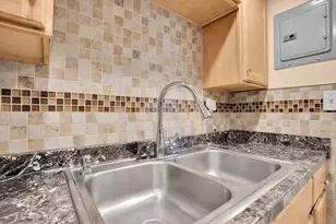 250 NE 20th St, Boca Raton, FL 33431 - Photo 8