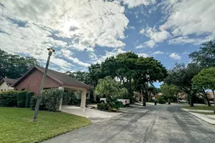 1816 Tamarind Ln, Coconut Creek, FL 33063 - Photo 24