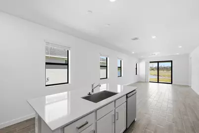 10660 NW Wilgrove Lane, Port Saint Lucie, FL 34987 - Photo 8