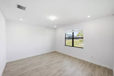 6866 NW Kestrel Lane, Port Saint Lucie, FL 34987 - Photo 16