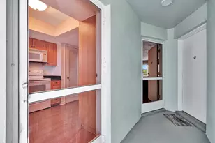 121 Wettaw Ln, North Palm Beach, FL 33408 - Photo 4