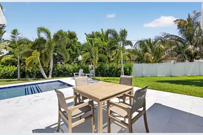 135 SE 28th Court, Boynton Beach, FL 33435 - Photo 44