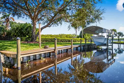 802 SE Portage Avenue, Port Saint Lucie, FL 34984 - Photo 4