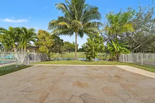 4015 Banyan Trails Dr, Coconut Creek, FL 33073 - Photo 10