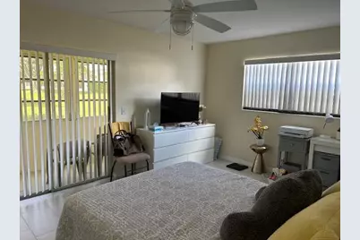 31 Canterbury B, West Palm Beach, FL 33417 - Photo 8