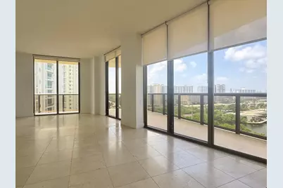 16275 Collins Avenue #1004, Sunny Isles Beach, FL 33160 - Photo 2