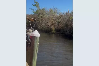 104 NE Charleston Oaks Drive, Port Saint Lucie, FL 34983 - Photo 2