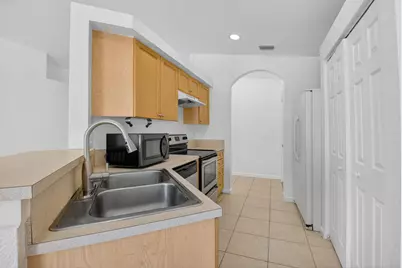 1430 Red Apple Lane, West Palm Beach, FL 33415 - Photo 16