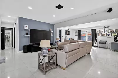 6120 NW 110th Terrace, Hialeah, FL 33012 - Photo 8