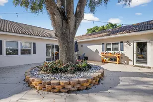 7598 W Country Club Blvd, Boca Raton, FL 33487 - Photo 18