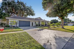 7598 W Country Club Blvd, Boca Raton, FL 33487 - Photo 46