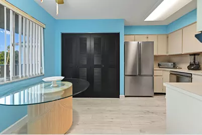 7286 Huntington Lane #402, Delray Beach, FL 33446 - Photo 6