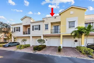 10480 SW Stephanie Way, Port Saint Lucie, FL 34987 - Photo 2