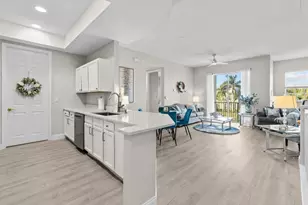 10480 SW Stephanie Way, Port Saint Lucie, FL 34987 - Photo 4