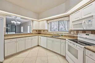 1103 Duncan Cir, Palm Beach Gardens, FL 33418 - Photo 18