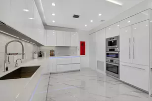 19297 Sabal Lake Dr, Boca Raton, FL 33434 - Photo 2