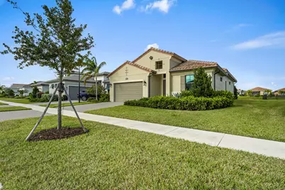 11249 SW Pietra Way, Port Saint Lucie, FL 34987 - Photo 4