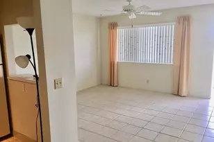 400 Village Green Cir W, Palm Springs, FL 33461 - Photo 4