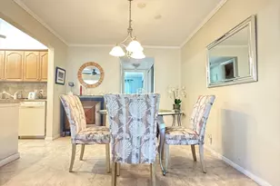 236 Kent N, West Palm Beach, FL 33417 - Photo 6