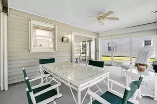 6760 SE Lillian Ct, Stuart, FL 34997 - Photo 34