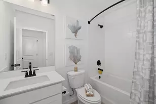 265 Americana Blvd NE, Palm Bay, FL 32907 - Photo 8