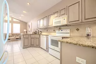 1019 Lytham Ct, West Palm Beach, FL 33411 - Photo 8