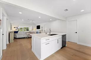 13731 Eastpointe Way, Palm Beach Gardens, FL 33418 - Photo 4