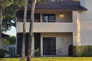 12661 Westhampton Cir, Wellington, FL 33414 - Photo 2