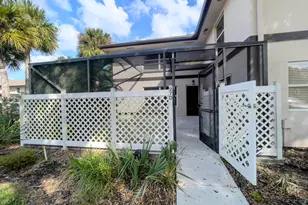 27 Clinton Ct, Royal Palm Beach, FL 33411 - Photo 4