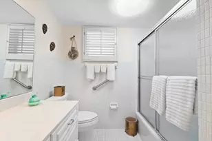 14 Colonial Club Dr, Boynton Beach, FL 33435 - Photo 18