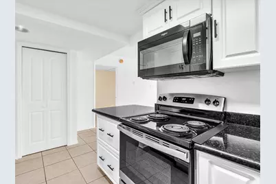 220 Lakeview Drive #210, Weston, FL 33326 - Photo 10