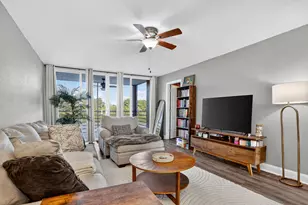 9450 Poinciana Pl, Davie, FL 33324 - Photo 6