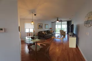 3138 Via Poinciana, Lake Worth, FL 33467 - Photo 4