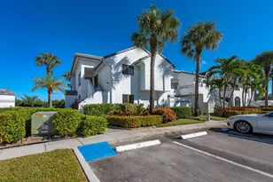 7689 Glendevon Ln, Delray Beach, FL 33446 - Photo 2