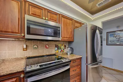 1320 Coral Park Lane Lane #301, Vero Beach, FL 32963 - Photo 10