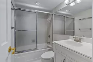 4200 N Ocean Dr, Singer Island, FL 33404 - Photo 20