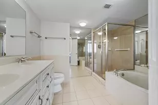 4200 N Ocean Dr, Singer Island, FL 33404 - Photo 10