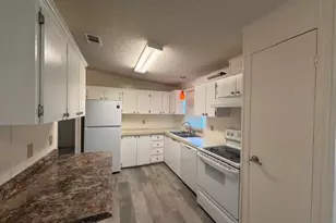 340 Hickory Ridge Dr, Sebring, FL 33876 - Photo 2