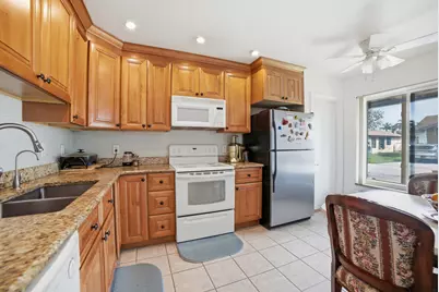 6335 Tall Cypress Circle, Greenacres, FL 33463 - Photo 10